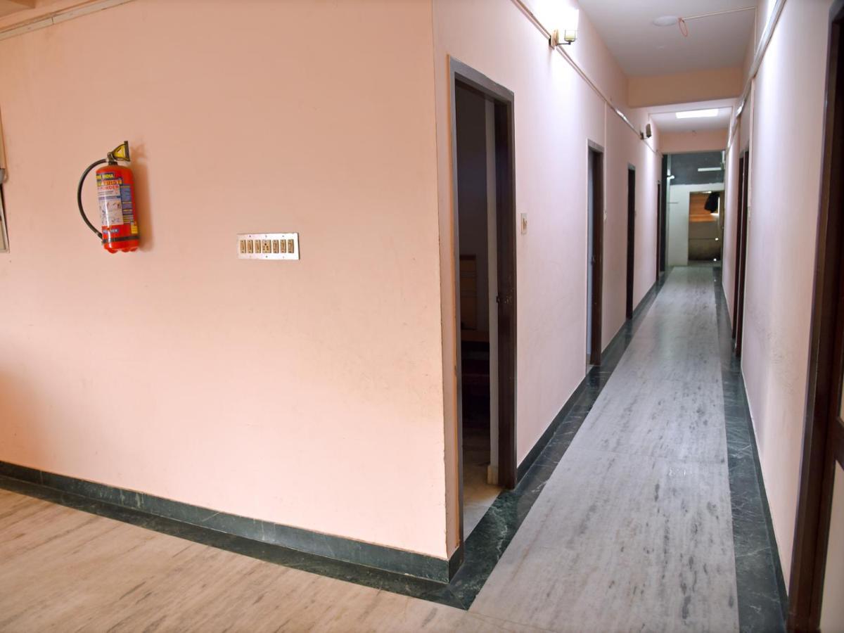 Hotel Aditya Пондичерри Экстерьер фото