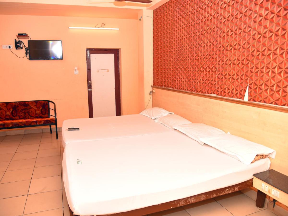 Hotel Aditya Пондичерри Экстерьер фото