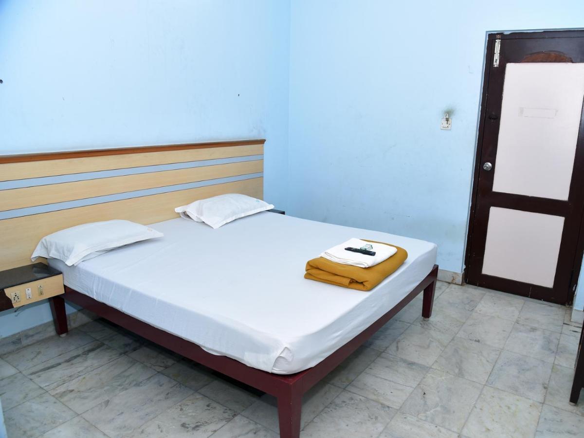 Hotel Aditya Пондичерри Экстерьер фото