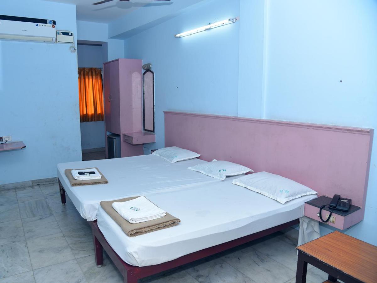 Hotel Aditya Пондичерри Экстерьер фото