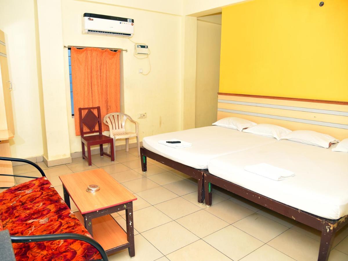 Hotel Aditya Пондичерри Экстерьер фото